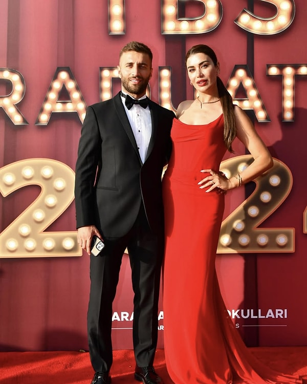 altindan pahali ebru sanci ingilterede uzumun fiyatini gorunce saskinligini gizleyemedi 3 lKte8Zas