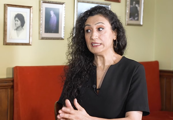 artik bir durulsaniz mi dava acan elcin sanguya birsen altuntastan jet hizinda karsilik geldi 5JOlCNza