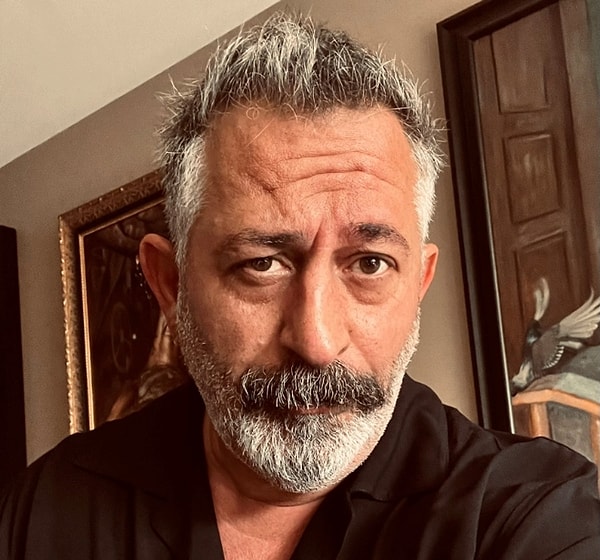 artik nafakadan hic yirtamaz cem yilmazin milyonluk bir servet odeyip barcelonadan ev aldigi iddia 89Ny1qRr