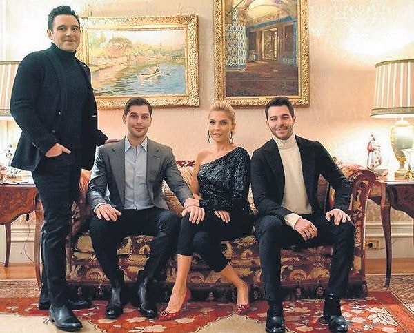Bir Kerim Eksikti: Gecelere Akan Arzu Sabancı'nın Küçük Oğlu Kerim Sabancı, Oyuncu Güzelle Yakalandı! 10 bir kerim eksikti gecelere akan arzu sabancinin kucuk oglu kerim sabanci oyuncu guzelle yakalandi lDVh82Uf