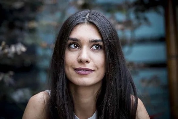 Burcu Kıratlı İlişki Yaşayamayacağı Erkek Profilini Tek Tek Sıraladı: ''Beklentilerim Çok Yüksek!'' 10 burcu kiratli iliski yasayamayacagi erkek profilini tek tek siraladi beklentilerim cok yuksek 9 d6i7NhJG