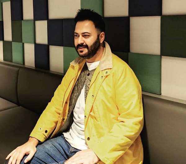 esra erolda programinin muhabiri caner toygar baba oldu 3 2WnQbS5J