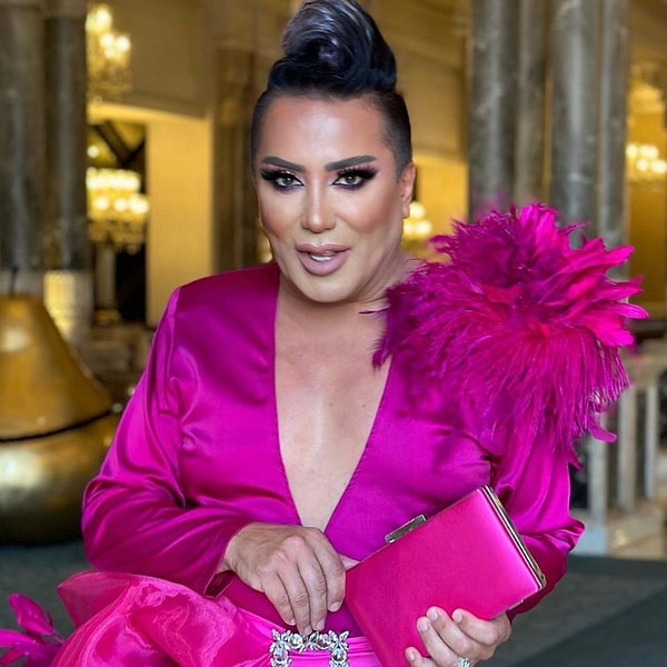 Gizemli Kuyumcu Sevgilisiyle Ülkeyi Terk Etmeye Karar Veren Murat Övüç Hakkında Bomba İddia! 2 gizemli kuyumcu sevgilisiyle ulkeyi terk etmeye karar veren murat ovuc hakkinda bomba iddia 1