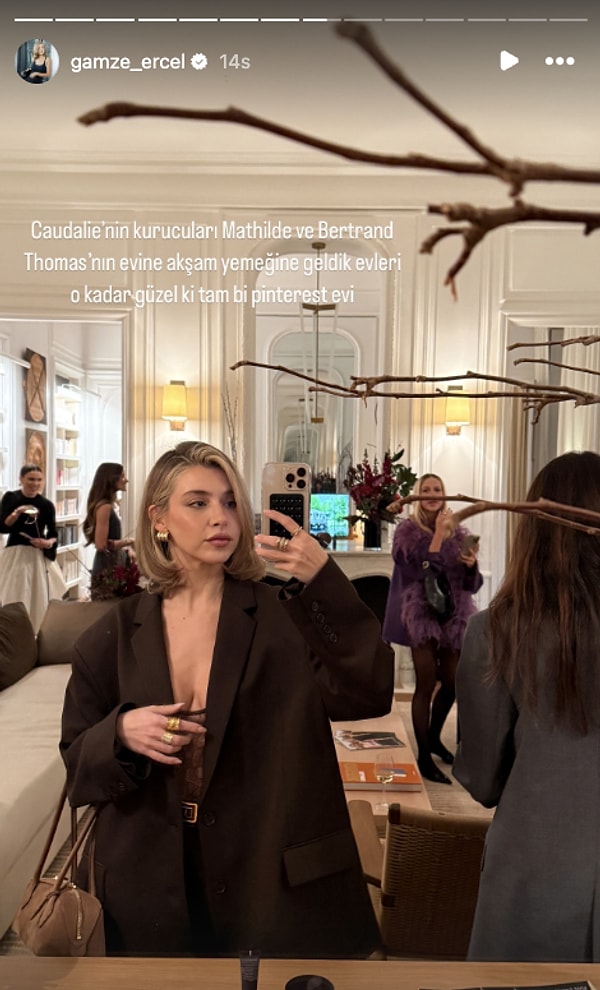Hande Erçel'in Influencer Ablası Gamze Erçel Katıldığı Etkinlikte 'Gossip Girl' Yıldızıyla Poz Verdi! 12 hande ercelin influencer ablasi gamze ercel katildigi etkinlikte gossip girl yildiziyla poz verdi 11 HRDlX7AF