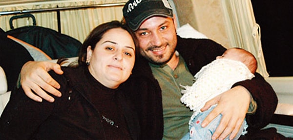 husnu senlendiricinin gozlerden uzak buyuyen kizi naz senlendirici adeta annesinin kopyasi cikti 11 EBPAa87p