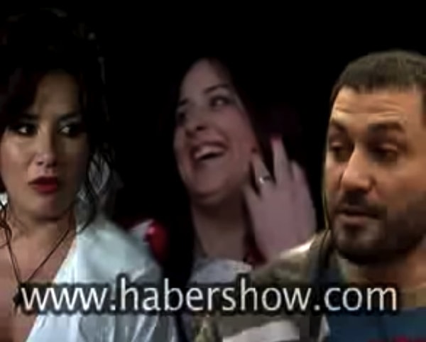 husnu senlendiricinin gozlerden uzak buyuyen kizi naz senlendirici adeta annesinin kopyasi cikti 9 XDiI8WPE