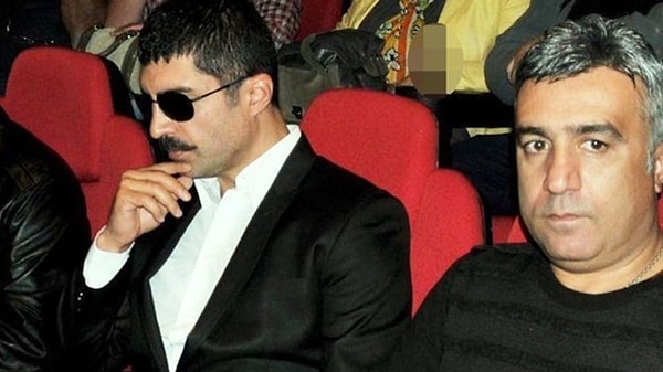 Polemikler Bitmiyor: Ailesini Komple Silen Özcan Deniz'den Abisine Olay Gönderme! 4 polemikler bitmiyor ailesini komple silen ozcan denizden abisine olay gonderme 3 NNnJSP6s