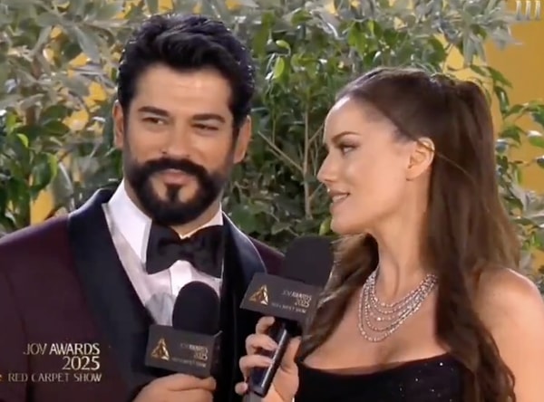 Riyad'taki Joy Awads Gecesine Katılan Fahriye Evcen ve Burak Özçivit Çiftinin İngilizce Performansı Dile Düştü 10 riyadtaki joy awads gecesine katilan fahriye evcen ve burak ozcivit ciftinin ingilizce performansi dile CHbXt1ZS