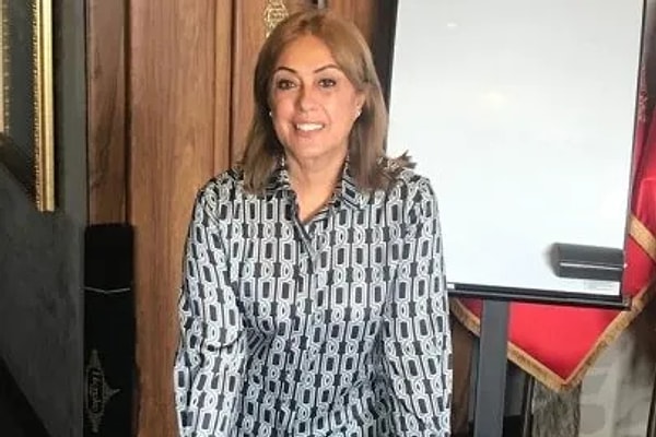 Sabancılar 60 Yıl Önce de Karışmış: İhsan Sabancı Yasak Aşkı Yüzünden Evlatlıktan Reddedilmiş! 10 sabancilar 60 yil once de karismis ihsan sabanci yasak aski yuzunden evlatliktan reddedilmis 9 WVAcHhjk