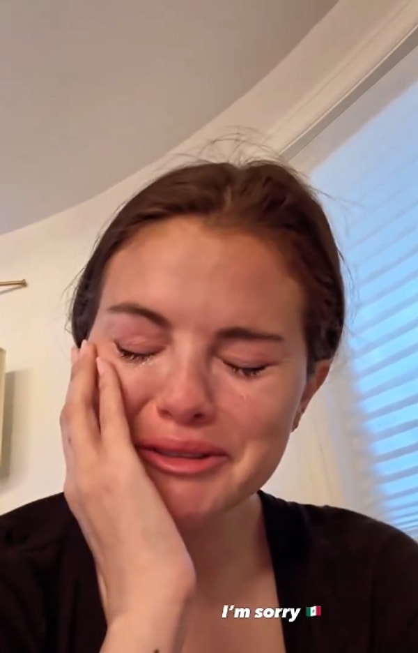 trumpin meksikali siginmacilari sinir disi etme kararinin ardindan selena gomez goz yaslarina boguldu 9 nDzQRv8V