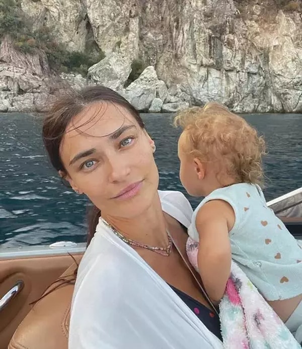 uzun bir suredir amerikada yasiyordu geri donen saadet isil aksoyun kararini ne degistirdi 9 TzZ6Pg8T