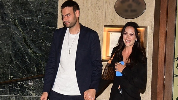 yoksa istenmiyor mu faruk sabanci ile ask yasayan esra bilgic sabanci ailesinin engeline mi ukOMSsBK