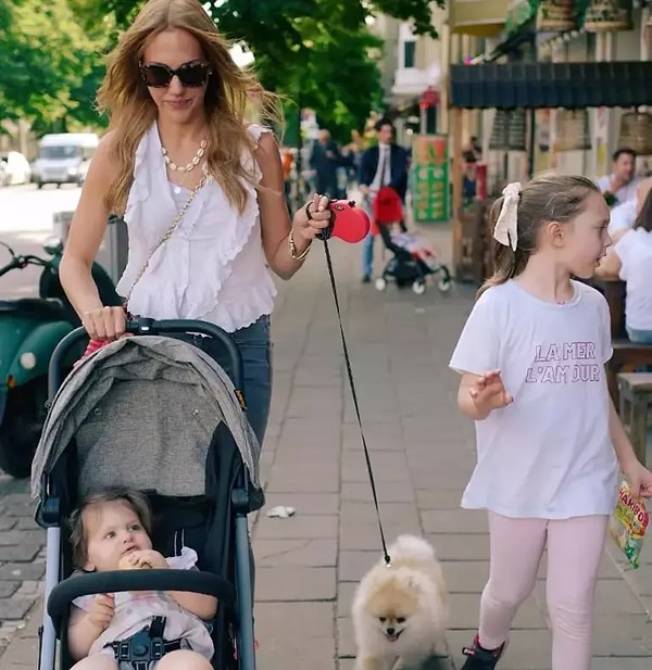 Annesinin Kopyası: Meryem Uzerli'nin Can Ateş'ten Doğan Kızı Lara'nın Ne Kadar Büyüdüğüne İnanamayacaksınız! 4 annesinin kopyasi meryem uzerlinin can atesten dogan kizi laranin ne kadar buyudugune inanamayacaksiniz 3 BwXaKObe