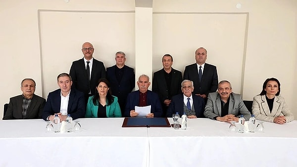 Armağan Çağlayan'dan Abdullah Öcalan'ın Çağrısına Hukuk Mezunu Birinin Gözünden Alt Metin Analizi 1 armagan caglayandan abdullah ocalanin cagrisina hukuk mezunu birinin gozunden alt metin analizi 0 ZMidFdCI
