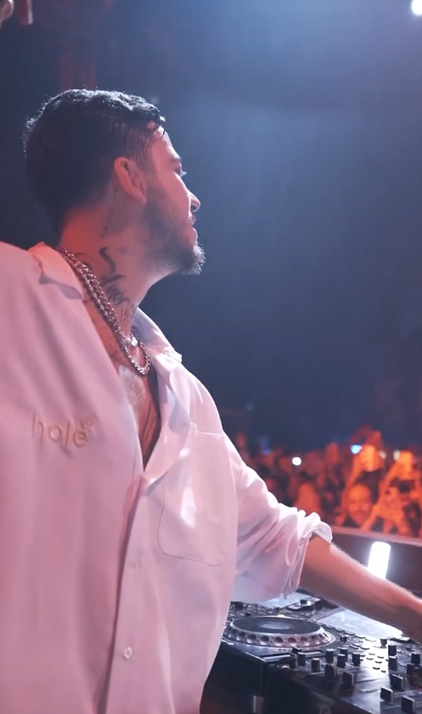 Başarılı DJ Mahmut Orhan'ın Teklifine Tarkan'dan Yeşil Işık: Ufukta Birlikte Bir Proje mi Var? 4 basarili dj mahmut orhanin teklifine tarkandan yesil isik ufukta birlikte bir proje mi var zH51Jtp4