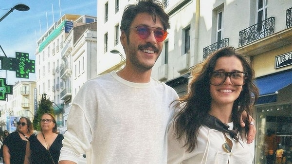 Biricik Aşkını Öpmelere Doyamadı! Hafsanur Sancaktutan ve Kubilay Aka Çiftinden Yeni Aşk Pozu Geldi 5 biricik askini opmelere doyamadi hafsanur sancaktutan ve kubilay aka ciftinden yeni ask pozu geldi 6weyZEkF
