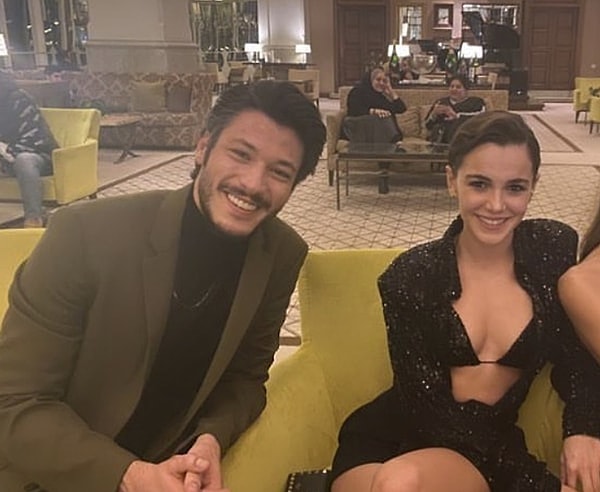 Biricik Aşkını Öpmelere Doyamadı! Hafsanur Sancaktutan ve Kubilay Aka Çiftinden Yeni Aşk Pozu Geldi 3 biricik askini opmelere doyamadi hafsanur sancaktutan ve kubilay aka ciftinden yeni ask pozu geldi NGpw9199