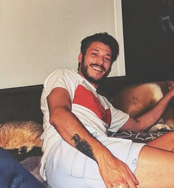 Biricik Aşkını Öpmelere Doyamadı! Hafsanur Sancaktutan ve Kubilay Aka Çiftinden Yeni Aşk Pozu Geldi 2 biricik askini opmelere doyamadi hafsanur sancaktutan ve kubilay aka ciftinden yeni ask pozu geldi sQbwOwjS