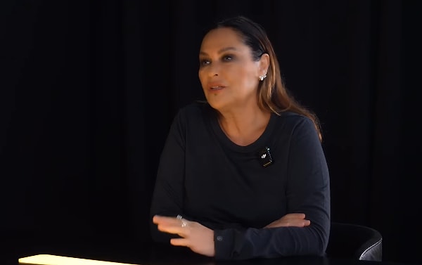 Bu İkili Nasıl Yan Yana Geldi? Hülya Avşar, Lvbel C5 ve Şarkısı HAVHAVHAV'lı Paylaşımıyla Dikkat Çekti 4 bu ikili nasil yan yana geldi hulya avsar lvbel c5 ve sarkisi havhavhavli paylasimiyla M9mKRySK