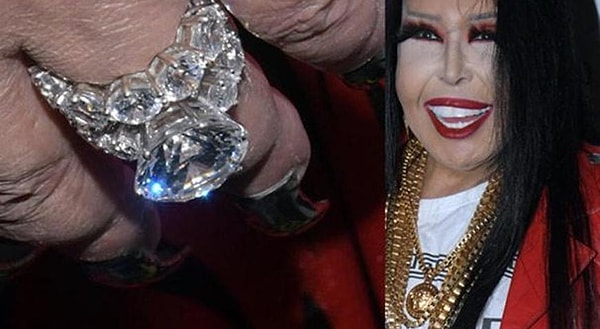 Bülent Ersoy'a Cep Telefonu Satan Genç Adamın Yaşadığı İlginç Olay 1 bulent ersoya cep telefonu satan genc adamin yasadigi ilginc olay 0