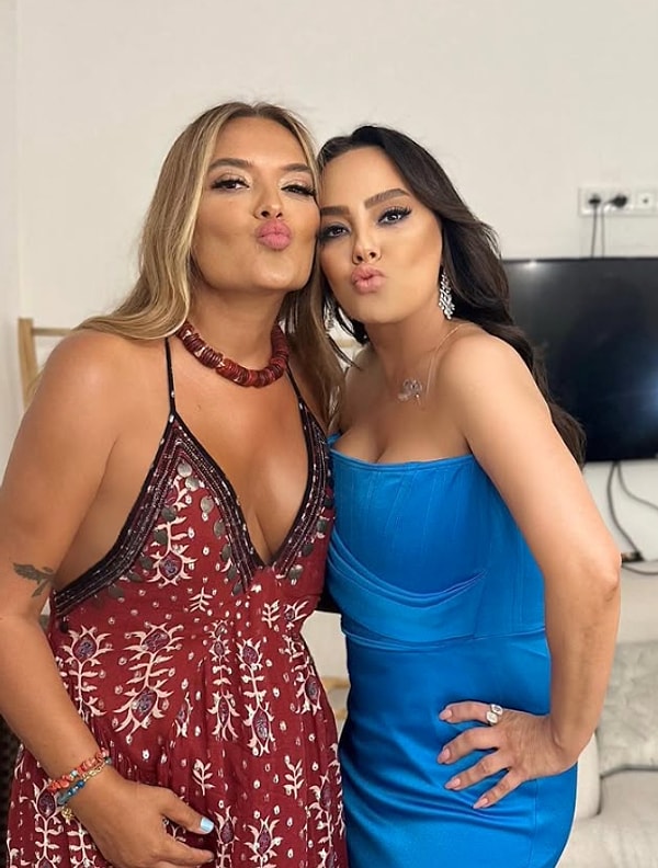 Demediğini Bırakmadı: Fırtınam'ın Klibi Sonrası X'te Hadise'yle Kıyaslanan Demet Akalın Resmen Küplere Bindi! 4 demedigini birakmadi firtinamin klibi sonrasi xte hadiseyle kiyaslanan demet akalin resmen kuplere bindi 3 Y2nIHwsm