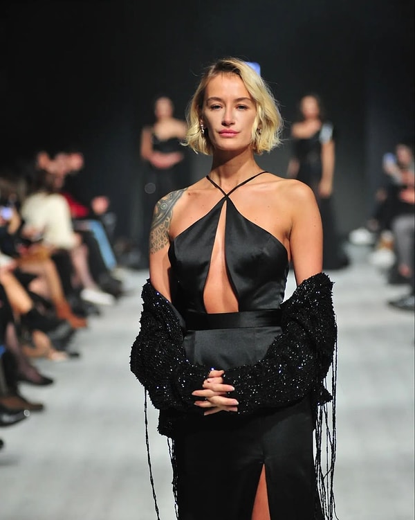 Didem Soydan'ın Ayakkabısından Viski İçip Dumura Uğratan Mesut Can Tomay O Hareketinin Sebebini Açıkladı! 6 didem soydanin ayakkabisindan viski icip dumura ugratan mesut can tomay o hareketinin sebebini acikladi Hwc5HInj