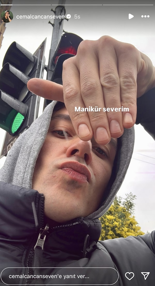 Fahriye Evcen'in Kardan Adamından Gülsim Ali'nin Kediciklerine 20 Şubat'ta Ünlülerin Instagram Paylaşımları 7 fahriye evcenin kardan adamindan gulsim alinin kediciklerine 20 subatta unlulerin instagram paylasimlari 6 Z6IgqcsC