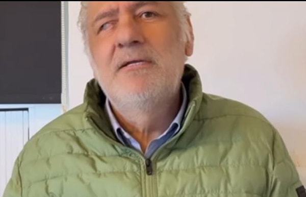 Ferdi Tayfur'a Böbreğini Veren Oğlu Timur Turanbayburt Hakaret İçerikli Mesajlarla İlgili İlk Kez Konuştu! 7 ferdi tayfura bobregini veren oglu timur turanbayburt hakaret icerikli mesajlarla ilgili ilk kez konustu AzfCEztD