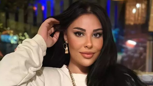 Ferdi Tayfur'un 40. Mevlidi İki Ayrı Camide Okutuldu! Mevlid Çıkışı Necla Nazır'ın Sert Sözleri Dikkat Çekti 9 ferdi tayfurun 40 mevlidi iki ayri camide okutuldu mevlid cikisi necla nazirin sert sozleri gM4pp4Q9