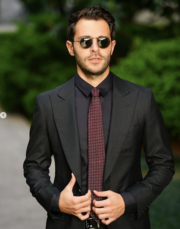 Hande Erçel'i Kale Bile Almamıştı: Hakan Sabancı, Ayrılık İddiası Hakkında İlk Kez Konuştu! 6 hande erceli kale bile almamisti hakan sabanci ayrilik iddiasi hakkinda ilk kez konustu 5 vpZSzEw7