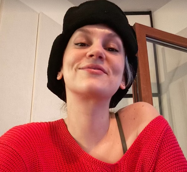 Her Biyografi Filminin Altından Kalkan Farah Zeynep Abdullah Bu Sefer de Rapçi Alizade'nin Şarkısını Söyledi! 5 her biyografi filminin altindan kalkan farah zeynep abdullah bu sefer de rapci alizadenin sarkisini qJT7HQwe