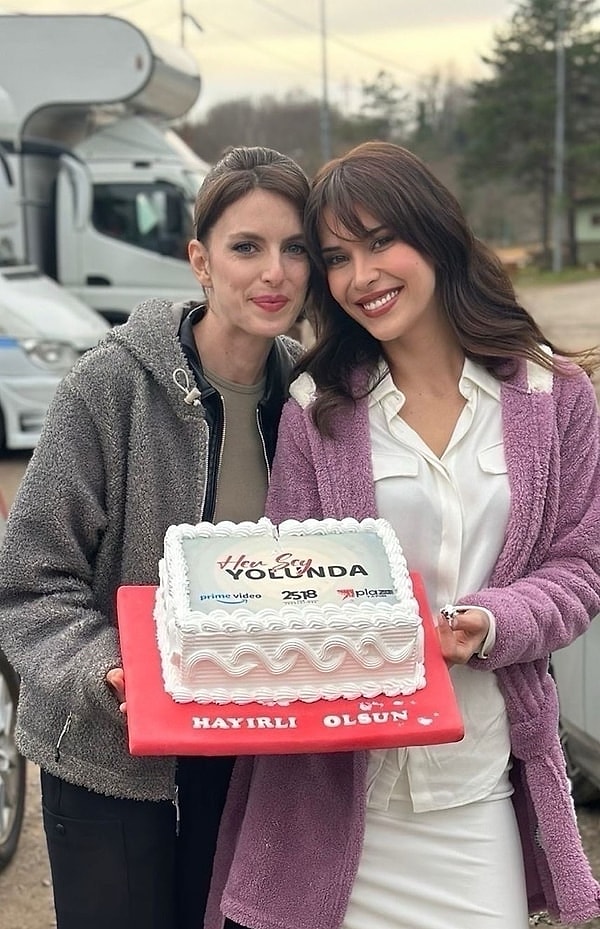 Her Şey Yolunda Filminin Çekimleri İçin Bodrum'a Giden Devrim Özkan ve Bige Önal'ın Uçağına Yıldırım Düştü! 2 her sey yolunda filminin cekimleri icin bodruma giden devrim ozkan ve bige onalin ucagina vyN76Auy