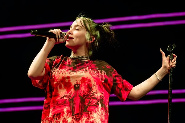 Herkes Çıplak Sandı: Turne İçin Sydney'e Uçan Billie Eilish Giydiği Kıyafetle Büyük Fake Attı! 4 herkes ciplak sandi turne icin sydneye ucan billie eilish giydigi kiyafetle buyuk fake atti 8dTIvPAi