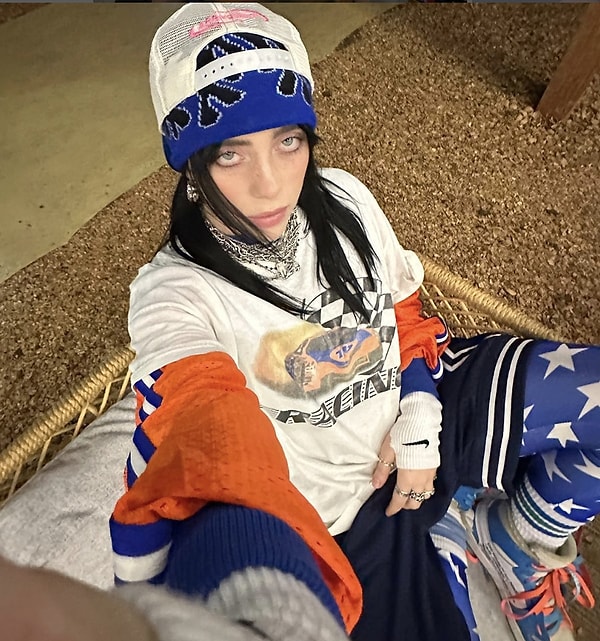 Herkes Çıplak Sandı: Turne İçin Sydney'e Uçan Billie Eilish Giydiği Kıyafetle Büyük Fake Attı! 2 herkes ciplak sandi turne icin sydneye ucan billie eilish giydigi kiyafetle buyuk fake atti J4NemUwK
