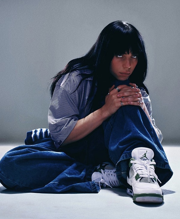 Herkes Çıplak Sandı: Turne İçin Sydney'e Uçan Billie Eilish Giydiği Kıyafetle Büyük Fake Attı! 1 herkes ciplak sandi turne icin sydneye ucan billie eilish giydigi kiyafetle buyuk fake atti UuvINI4O