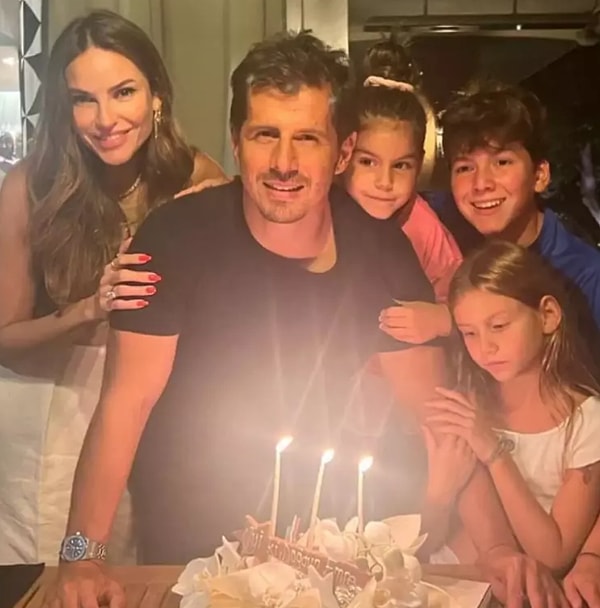 Kaderin Cilvesine Bakın: Emre Belözoğlu, Başka Biriyle Nişanlıyken Eşini Rüyasında Gördüğünü Anlattı 5 kaderin cilvesine bakin emre belozoglu baska biriyle nisanliyken esini ruyasinda gordugunu anlatti 4 GdLrmf7E