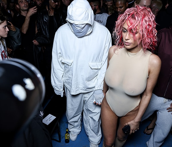 Kanye West ve Bianca Censori Boşanıyor mu? 5 Milyon Dolarlık İddia! 8 kanye west ve bianca censori bosaniyor mu 5 milyon dolarlik iddia 7 Si7Ku9nB