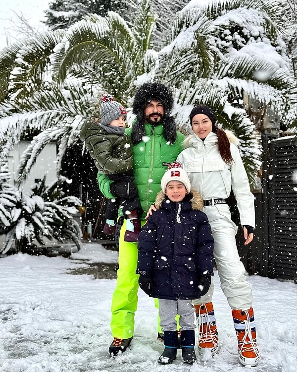 Kar Görünce Kayak Takımıyla Poz Kestiler: Kombin Çift Fahriye Evcen ve Burak Özçivit'ten Fosfor Süprizi! 6 kar gorunce kayak takimiyla poz kestiler kombin cift fahriye evcen ve burak ozcivitten fosfor IBk8IztR