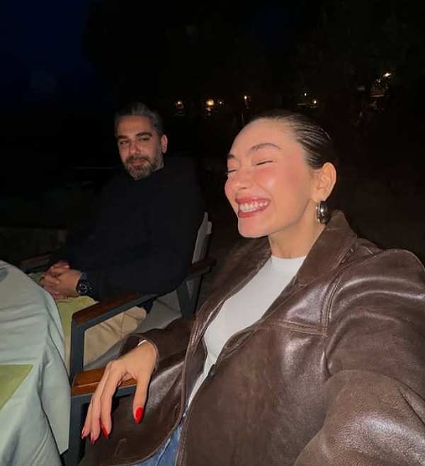 Karnı Burnunda Oyuncu Neslihan Atagül, Gürcistan'da Katıldığı Bir Programda Yayın Öncesinde Dua Etti 3 karni burnunda oyuncu neslihan atagul gurcistanda katildigi bir programda yayin oncesinde dua etti 2 C9Z82HBv