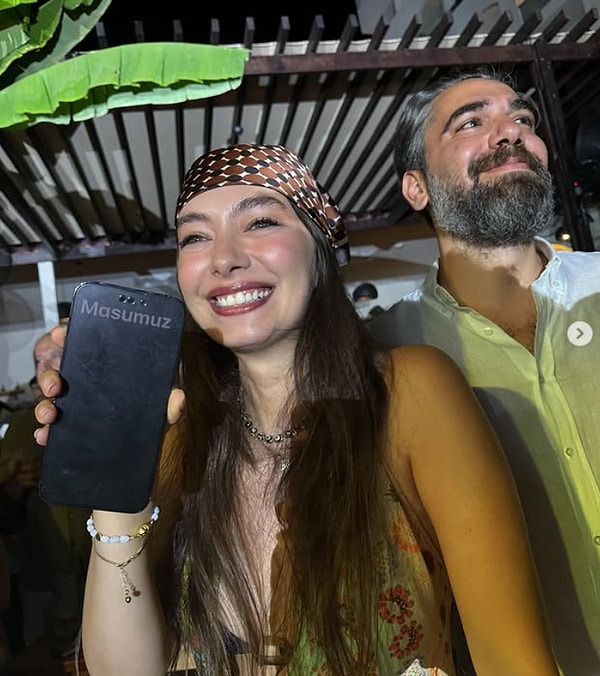 Karnı Burnunda Oyuncu Neslihan Atagül, Gürcistan'da Katıldığı Bir Programda Yayın Öncesinde Dua Etti 4 karni burnunda oyuncu neslihan atagul gurcistanda katildigi bir programda yayin oncesinde dua etti 3