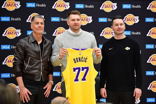 Kim Kardashian Lakers'ın Yeni Yıldızı Luka Doncic'i Gözüne Kestirdi 2 kim kardashian lakersin yeni yildizi luka doncici gozune kestirdi 1 bspKsdab