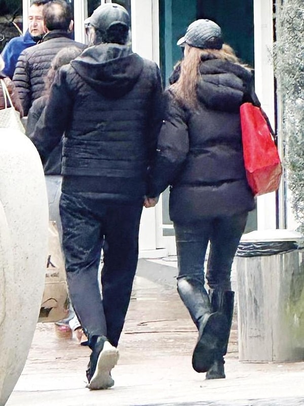 Kızılcık Şerbeti'nin Kıvılcım'ı Evrim Alasya Gerçek Hayattaki Ömer'ini Bulunca Elini Bir An Olsun Bırakmadı! 2 kizilcik serbetinin kivilcimi evrim alasya gercek hayattaki omerini bulunca elini bir an olsun birakmadi Rtt8SfNO