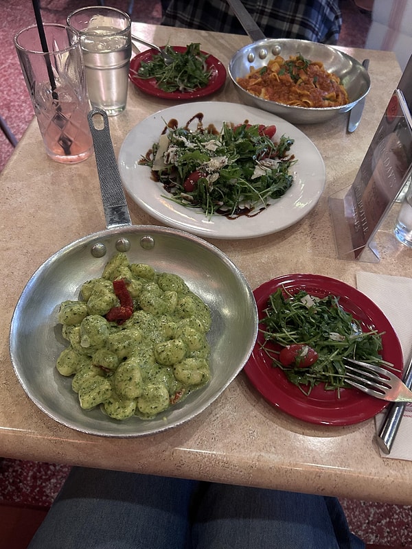 Lüks ve Pahalı Restoranların Masaya Geldiğinde Hayatı Sorgulatacak Göz Kanatan Sunumları 5 luks ve pahali restoranlarin masaya geldiginde hayati sorgulatacak goz kanatan sunumlari 4 fOe1Lhl2