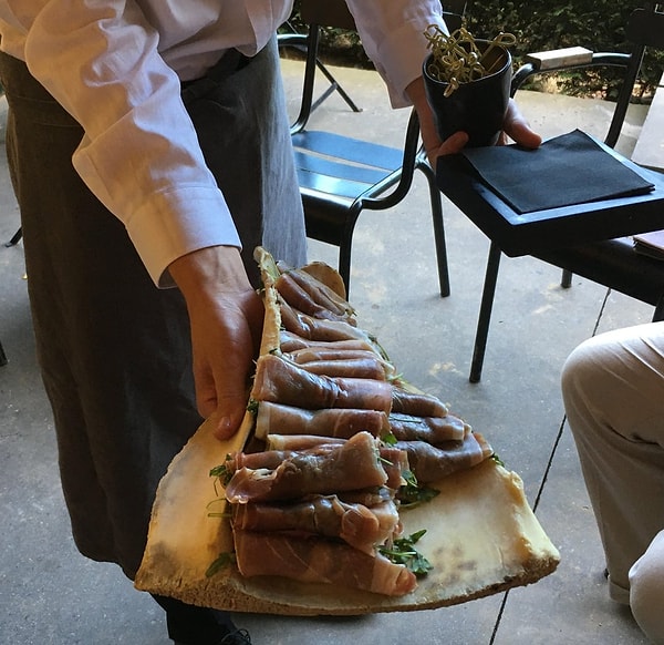 Lüks ve Pahalı Restoranların Masaya Geldiğinde Hayatı Sorgulatacak Göz Kanatan Sunumları 5 luks ve pahali restoranlarin masaya geldiginde hayati sorgulatacak goz kanatan sunumlari 4