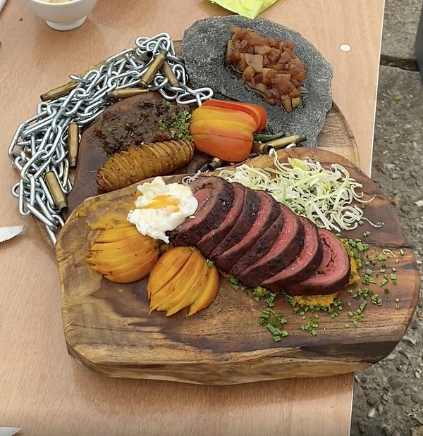 Lüks ve Pahalı Restoranların Masaya Geldiğinde Hayatı Sorgulatacak Göz Kanatan Sunumları 8 luks ve pahali restoranlarin masaya geldiginde hayati sorgulatacak goz kanatan sunumlari 7 v9UhIdSy