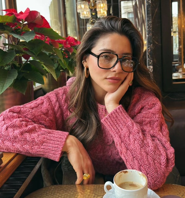 Maviden Siyaha Kusursuz Geçiş! Sıla Türkoğlu'nun Stilini Mercek Altına Alıyoruz 1 maviden siyaha kusursuz gecis sila turkoglunun stilini mercek altina aliyoruz 0 7I87BnZs