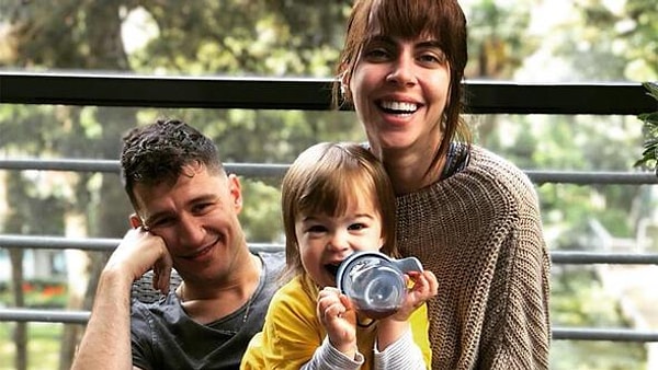 Melis İşiten Acı Kaybını Sosyal Medya Hesabından Duyurdu: "Annem de Oldun Babam da" 2 melis isiten aci kaybini sosyal medya hesabindan duyurdu annem de oldun babam da 1 DzWYwVFO