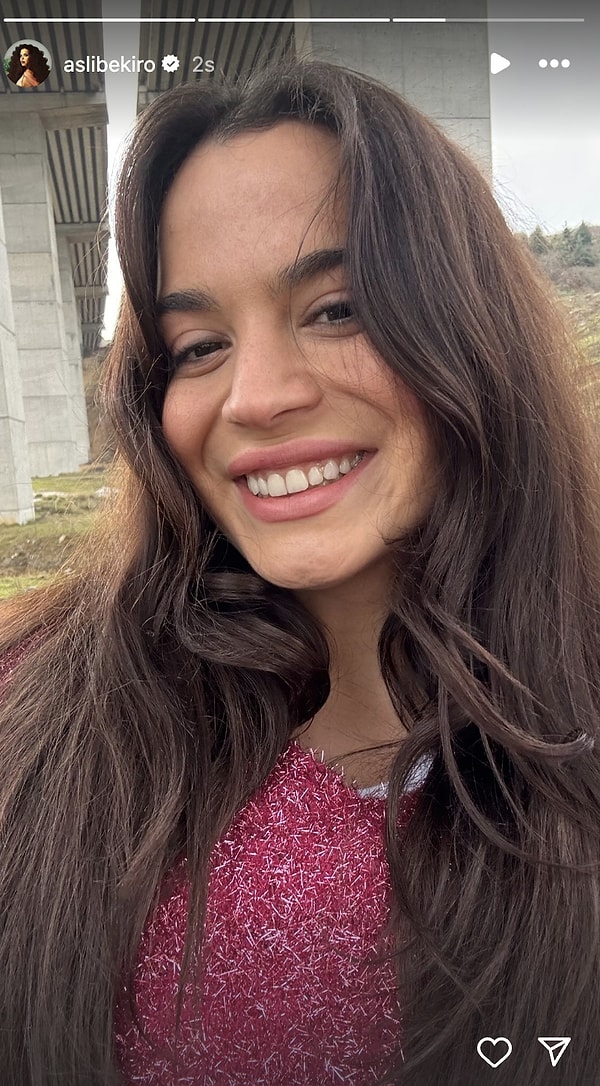 mine tugayin ada keyfinden hakan kurtasin cocukluguna 28 subatta unlulerin instagram paylasimlari 11 FEvk7Z9u