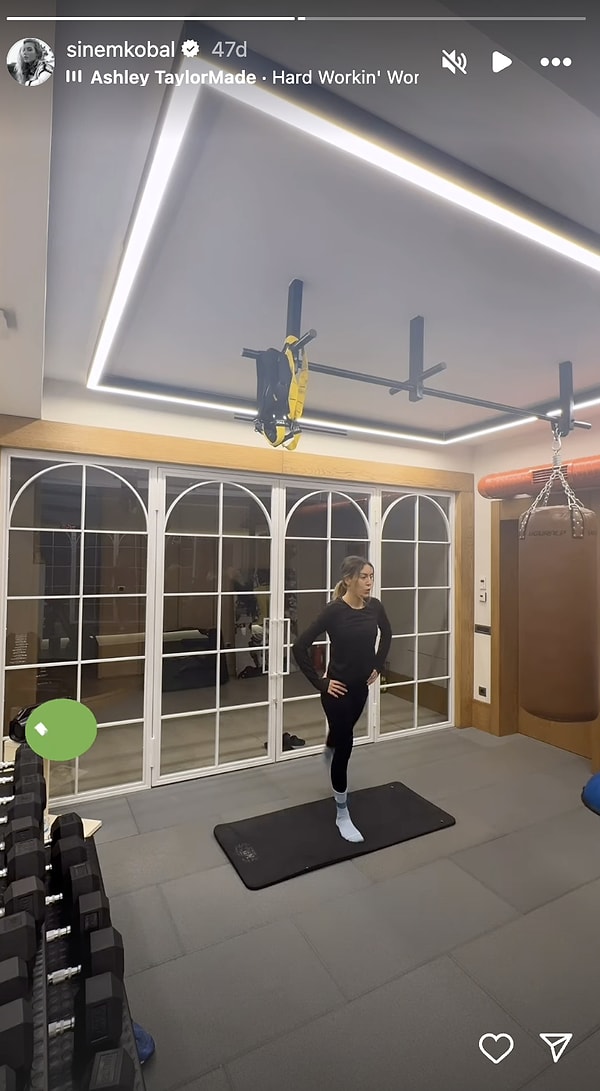 mine tugayin ada keyfinden hakan kurtasin cocukluguna 28 subatta unlulerin instagram paylasimlari 4 lHYqGfGU