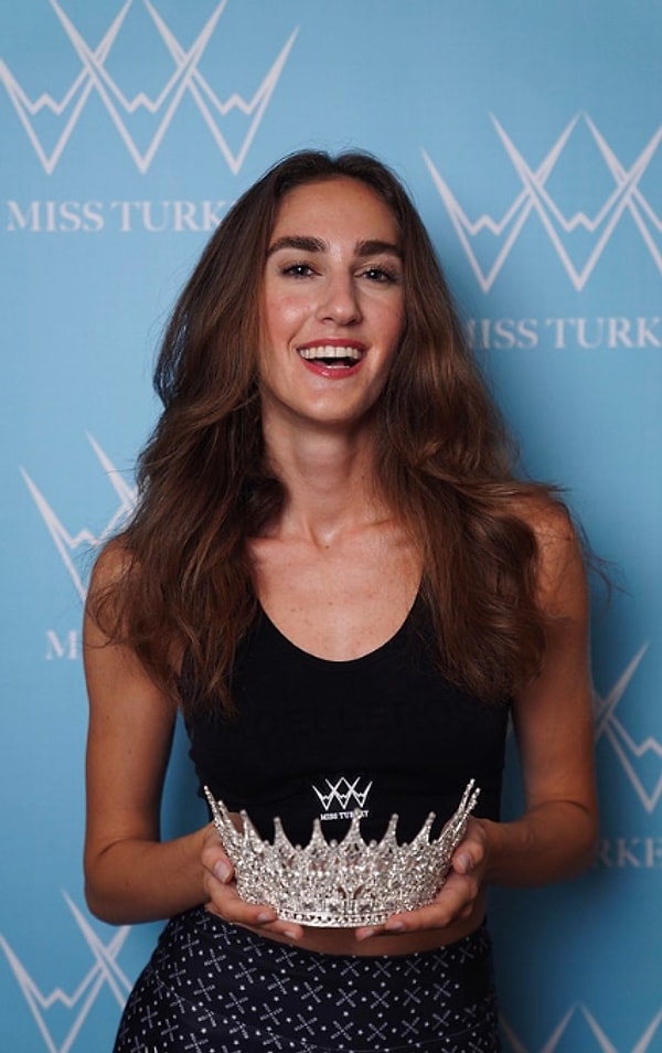 Miss Turkey 2024 Güzeli İdil Bilgen Arkadaşının Doğum Gününe Hazırlandığı Anları Paylaştı 1 miss turkey 2024 guzeli idil bilgen arkadasinin dogum gunune hazirlandigi anlari paylasti 0 WrhOlHlz